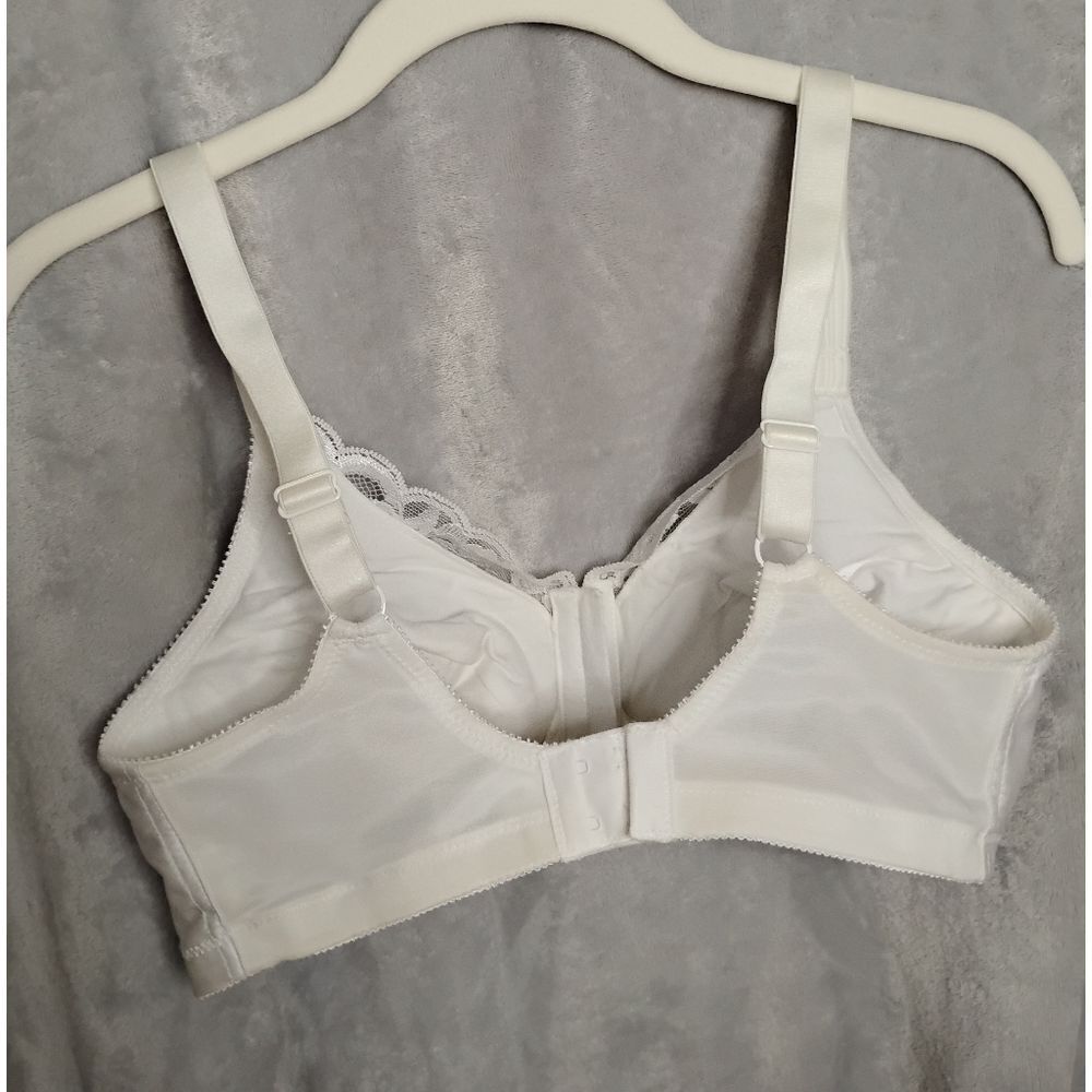 Mastectomy Bra One Of Many - Picture 2 of 3
